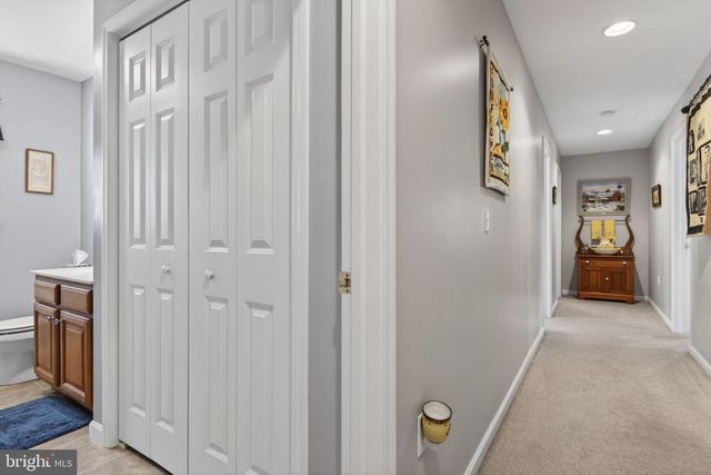 1419 DRAGER RD, Columbia, PA 17512
