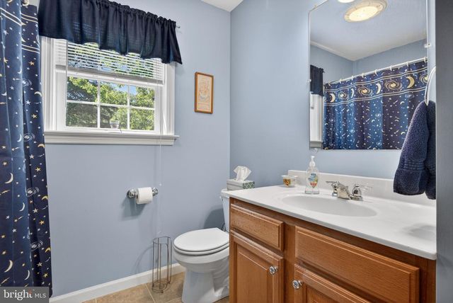 1419 DRAGER RD, Columbia, PA 17512