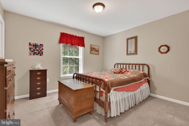 1419 DRAGER RD, Columbia, PA 17512
