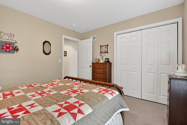 1419 DRAGER RD, Columbia, PA 17512