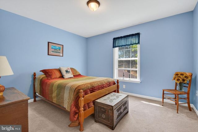 1419 DRAGER RD, Columbia, PA 17512