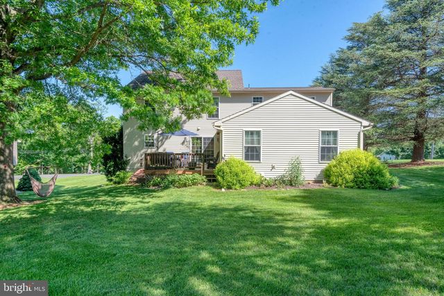 1419 DRAGER RD, Columbia, PA 17512