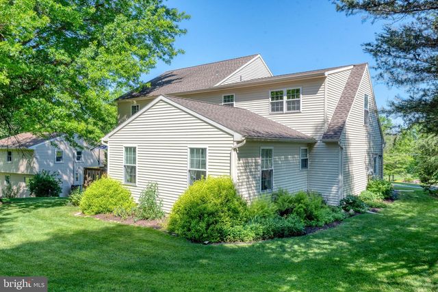 1419 DRAGER RD, Columbia, PA 17512