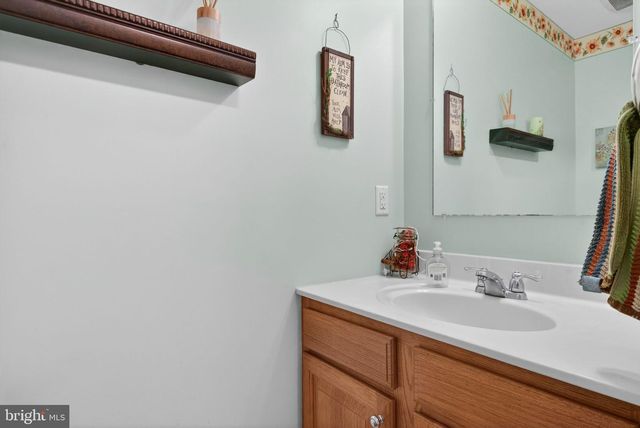 1419 DRAGER RD, Columbia, PA 17512