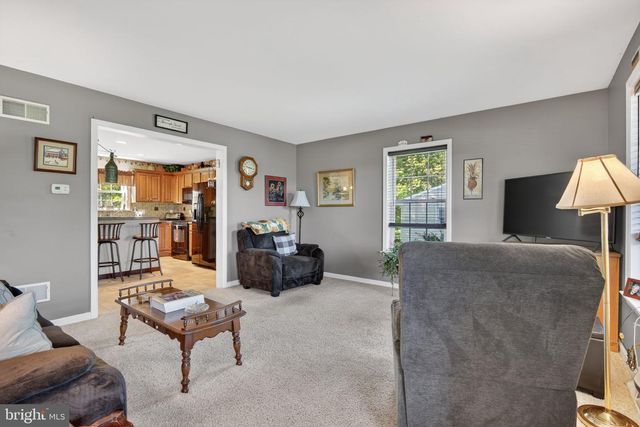 1419 DRAGER RD, Columbia, PA 17512