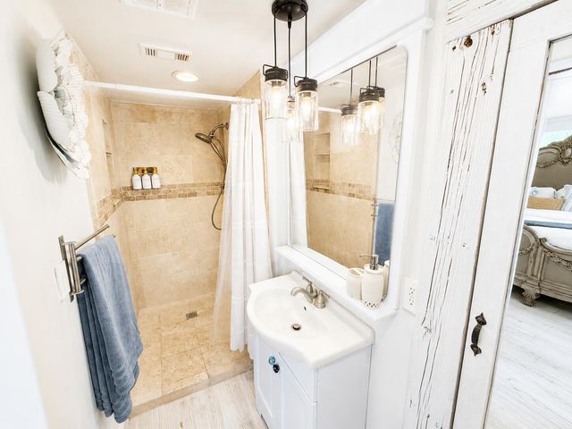 1415 NE 4th Place, Fort Lauderdale, FL 33301