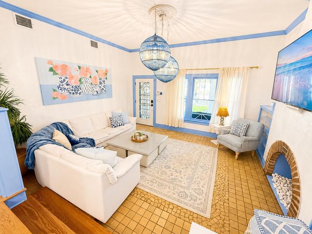 1415 NE 4th Place, Fort Lauderdale, FL 33301