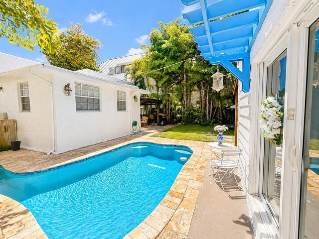 1415 NE 4th Place, Fort Lauderdale, FL 33301