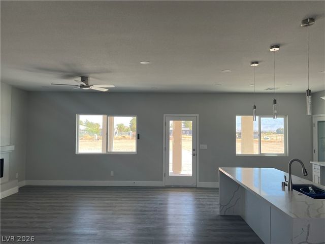 2550 South Tecumseh Avenue, Pahrump, NV 89048