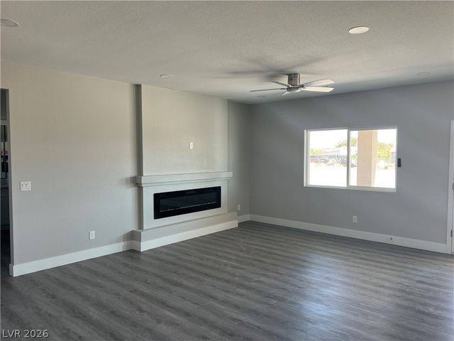 2550 South Tecumseh Avenue, Pahrump, NV 89048