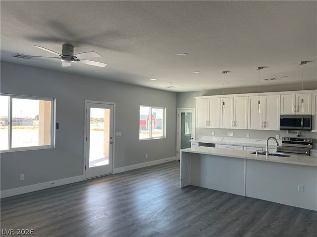 2550 South Tecumseh Avenue, Pahrump, NV 89048