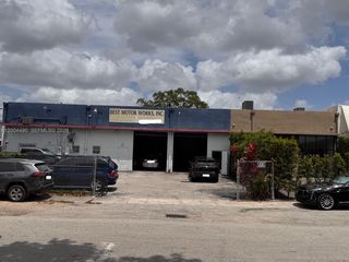 7217 SW 42nd St, Miami, FL 33155