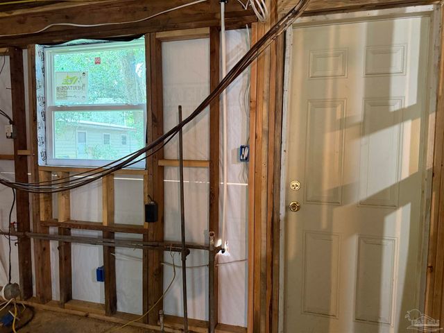 6158 Syrcle Ave, Milton, FL 32570