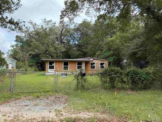6158 Syrcle Ave, Milton, FL 32570