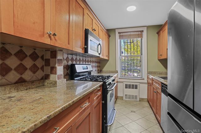 63-11 Queens Boulevard B11, Woodside, NY 11377