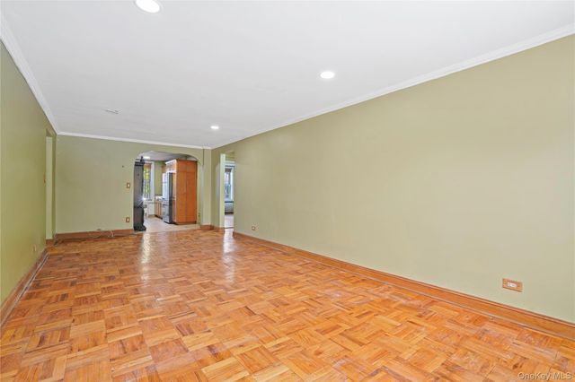 63-11 Queens Boulevard B11, Woodside, NY 11377