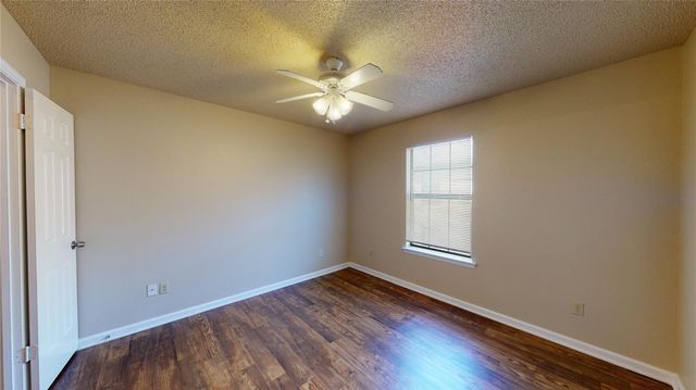 218 Renfro Street A, Grand Prairie, TX 75051