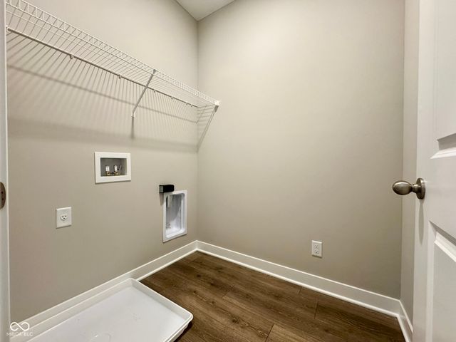 5805 Crotal Avenue, Greenwood, IN 46143