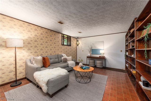 24270 Forestview Drive, Columbia Station, OH 44028