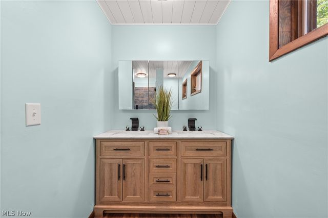 24270 Forestview Drive, Columbia Station, OH 44028