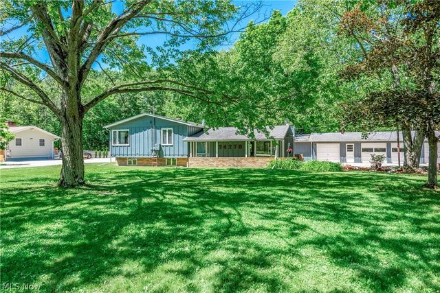 24270 Forestview Drive, Columbia Station, OH 44028