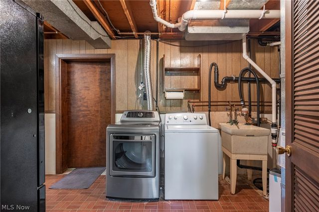 24270 Forestview Drive, Columbia Station, OH 44028