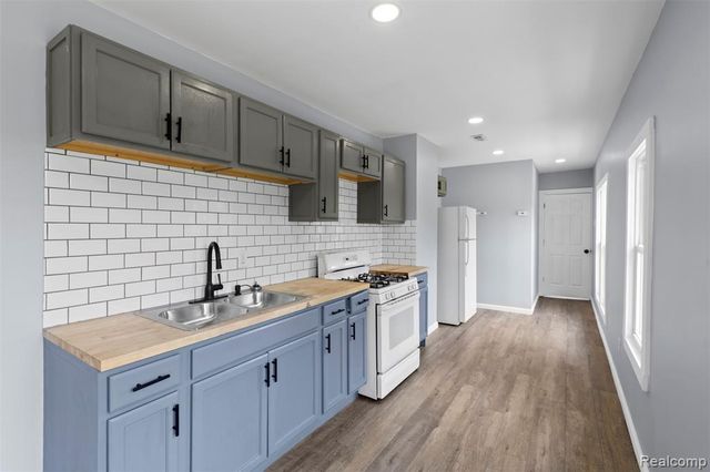 11822 Promenade Street, Detroit, MI 48213