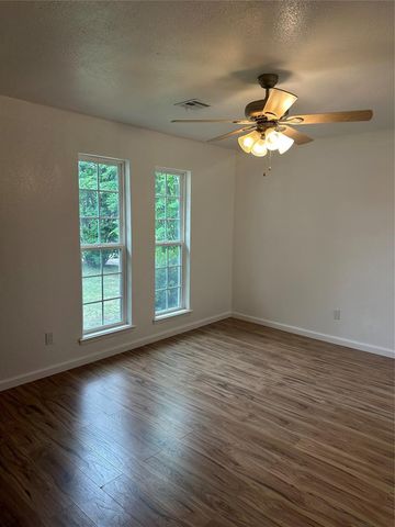 1318 Alviola Avenue, Midwest City, OK 73110