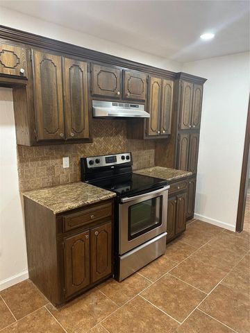 1318 Alviola Avenue, Midwest City, OK 73110