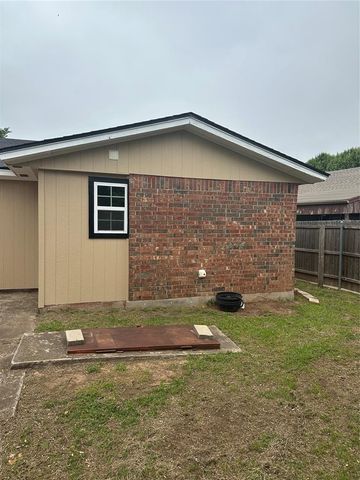 1318 Alviola Avenue, Midwest City, OK 73110
