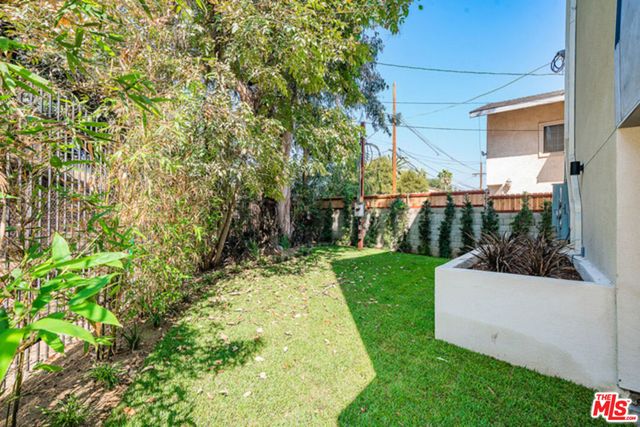 739 N Mariposa Avenue, Los Angeles, CA 90029