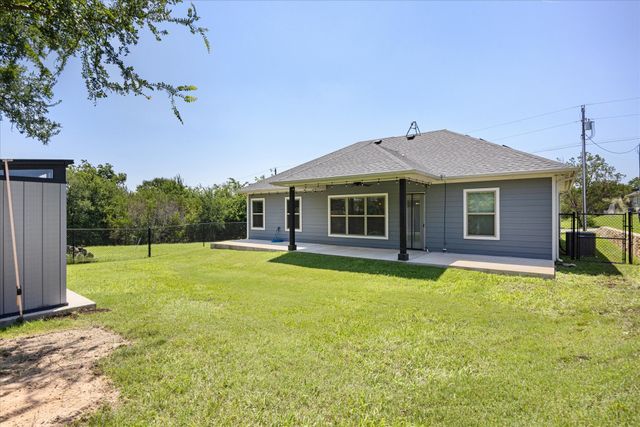 2206 Navasota Street, Granbury, TX 76048