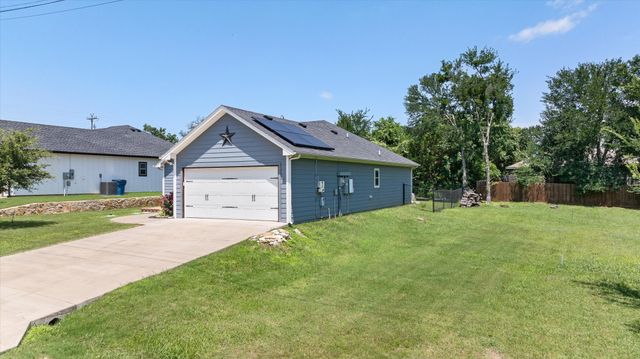 2206 Navasota Street, Granbury, TX 76048