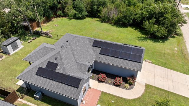 2206 Navasota Street, Granbury, TX 76048