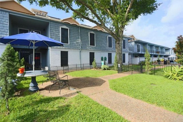 1901 S Voss Road 18, Houston, TX 77057