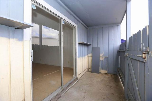 1901 S Voss Road 18, Houston, TX 77057