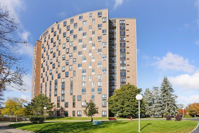 1181 Edgcumbe Road 1008, Saint Paul, MN 55105