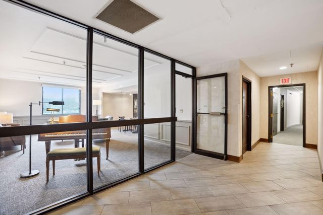 1181 Edgcumbe Road 1008, Saint Paul, MN 55105