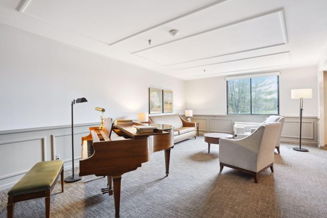 1181 Edgcumbe Road 1008, Saint Paul, MN 55105