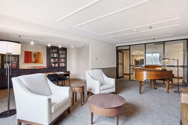 1181 Edgcumbe Road 1008, Saint Paul, MN 55105