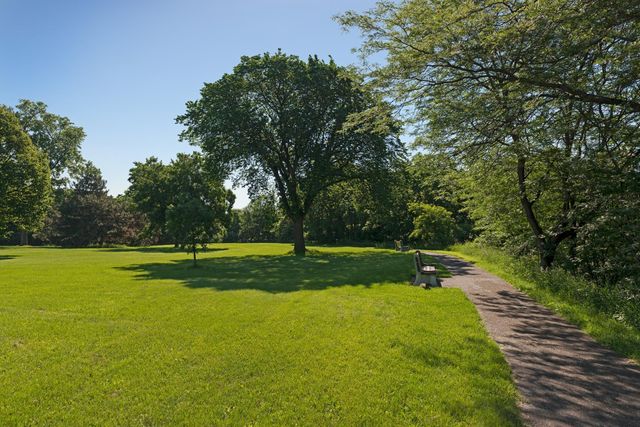 1181 Edgcumbe Road 1008, Saint Paul, MN 55105