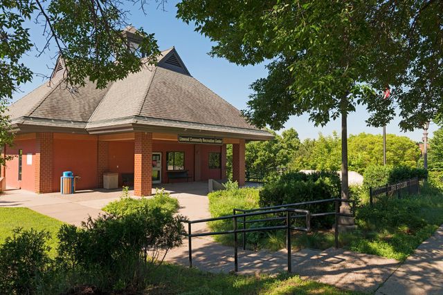 1181 Edgcumbe Road 1008, Saint Paul, MN 55105