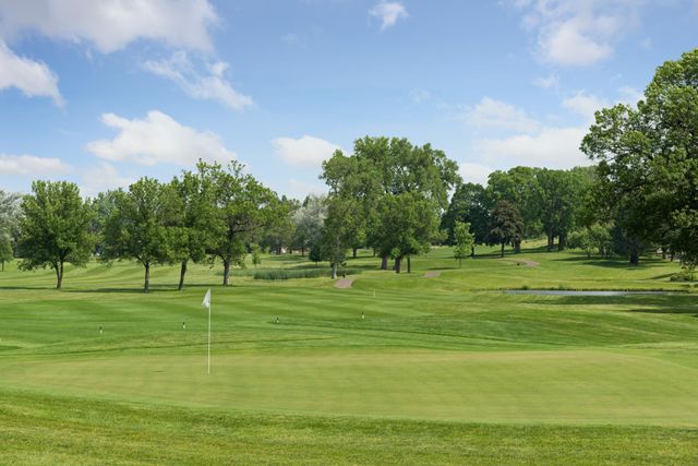 1181 Edgcumbe Road 1008, Saint Paul, MN 55105