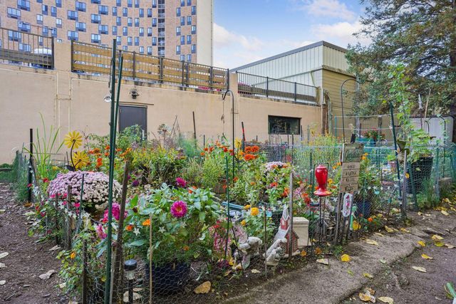 1181 Edgcumbe Road 1008, Saint Paul, MN 55105