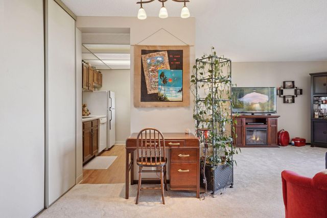 1181 Edgcumbe Road 1008, Saint Paul, MN 55105