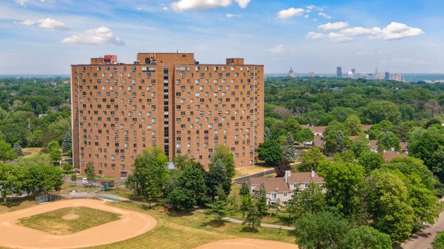 1181 Edgcumbe Road 1008, Saint Paul, MN 55105