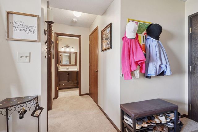 1181 Edgcumbe Road 1008, Saint Paul, MN 55105