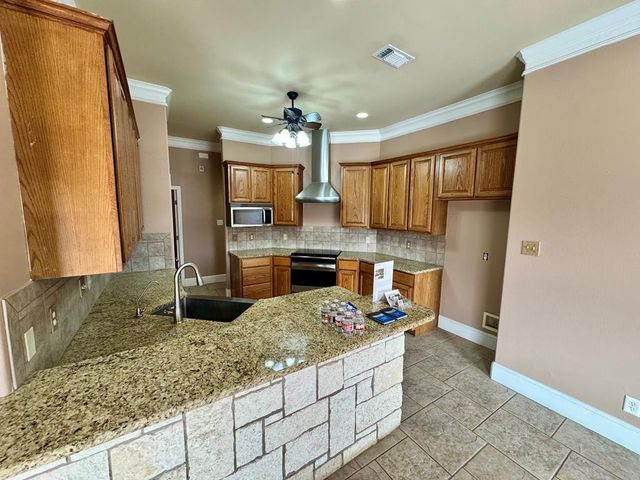 1447 Crossings Court, San Angelo, TX 76904