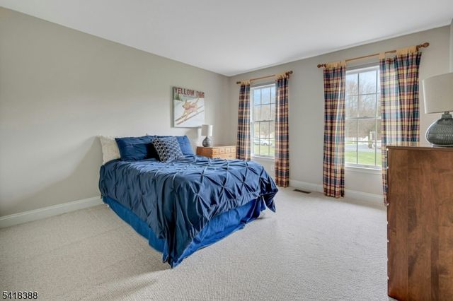 15 Spring Lake Dr, Chester Twp., NJ 07931