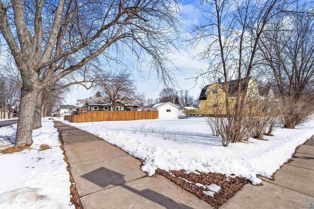 2022 Missouri Ave, Superior, WI 54880
